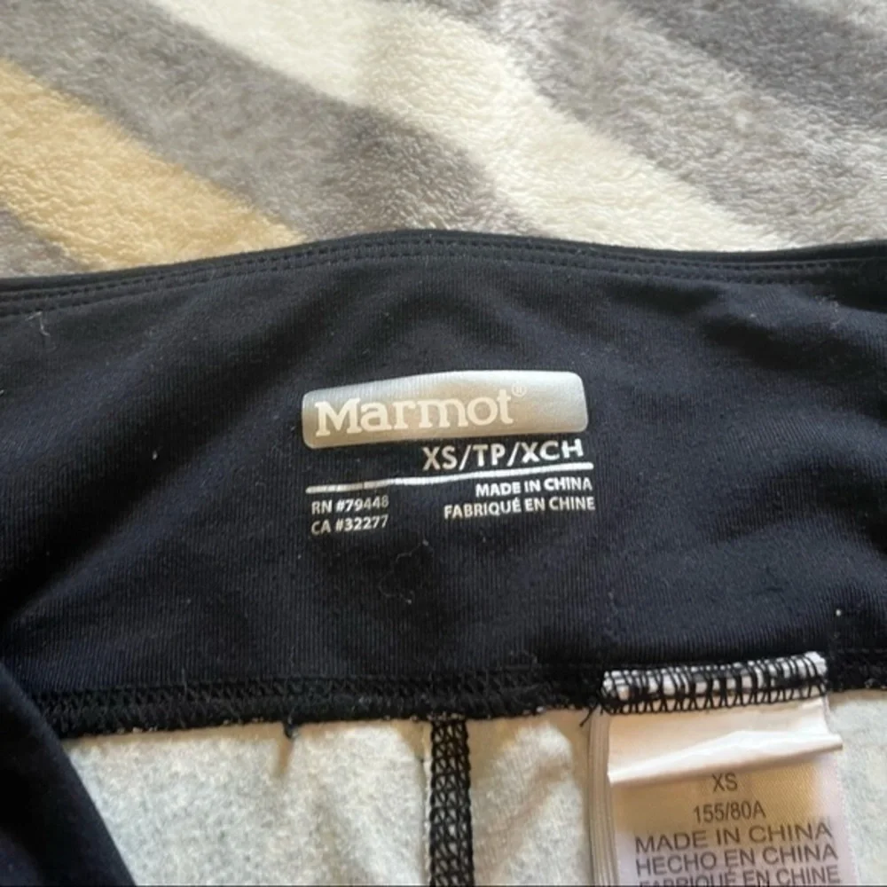Black and white Marmot leggings